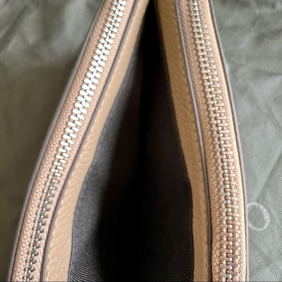 VINCE CAMUTO Gally Leather Crossbody Bag - Picture 11 of 16